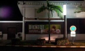 Fast food d'un retour au pays fatal