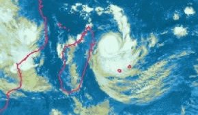 1er janvier et 1er cyclone pour l'île de la #Réunion