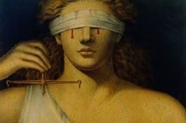 En #Martinique la justice n'est pas aveugle...elle a les yeux loli...Lol