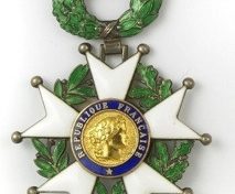 Jocelyne #Béroard et Lilian #Thuram doivent-ils garder leur Légion d'Honneur ?