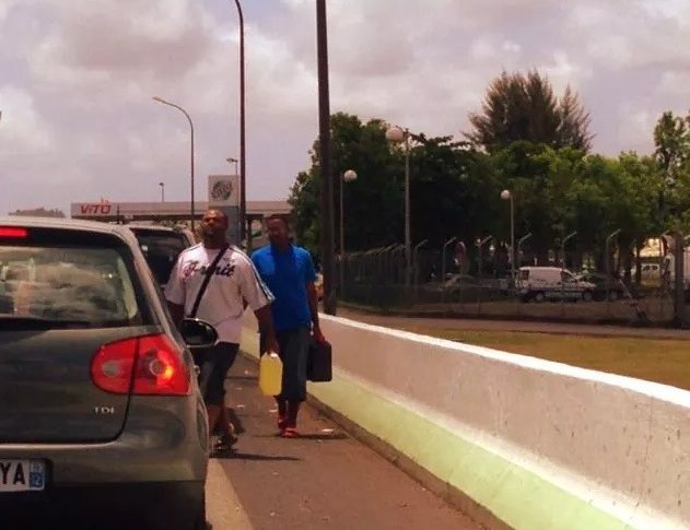 La #Martinique avance...bidon...bidon...ba yo bidon...bidon...bidon ba yo bidon