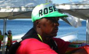 Jacques Ako Amalir gagne le Tour de Martinique des yoles-rondes