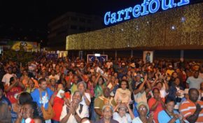 "Quelque part dans la nuit, mon peuple danse… Et c’est tous les jours comme ça… Tous les soirs…"