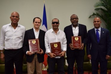 #Haïti récompense Éric #Virgal le chanteur romantique qui ne va qu'au cœur