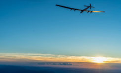 Cette avion va voler 6 jours sans une goutte de carburant...