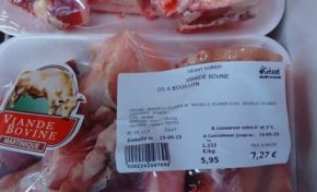 L'agneau de Dieu qui enlève le péché du monde a un effet bœuf chez Géant