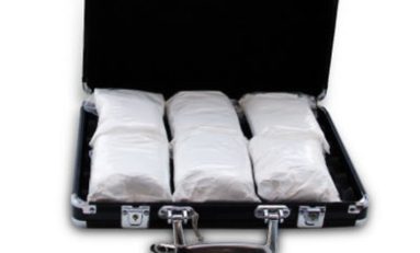 De retour de Martinique avec 3,2 kg de cocaïne dissimulés dans sa valise