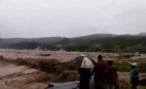 Erika dévaste L'île de la Dominique