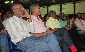 Maurice...tu dors ton moulin ton moulin va trop vite