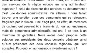Georges PAU-LANGEVIN ment...comme Chantal MAIGNAN et surtout comme ...eh oui...le meilleur dans ce registre...Serge LETCHIMY