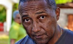 Quand le directeur de cabinet se mord la queue comme un gland