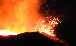Île de La Réunion : le Piton de la Fournaise fait son Grand Raid