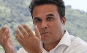 "Nous ne laisserons jamais des irresponsables et des incompétents prendre la tête de La Région"