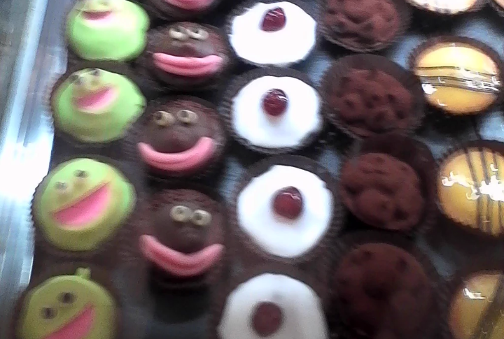 Les antillais vendus dans une boulangerie de Marseille sont-ils de Guadeloupe ou de Martinique ?