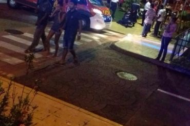 Il regarde la femme d'un autre...il reçoit une balle dans la poitrine