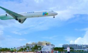 Trois Syriens, voyageant avec des faux passeports grecs, ont été arrêtés samedi soir à Saint-Martin