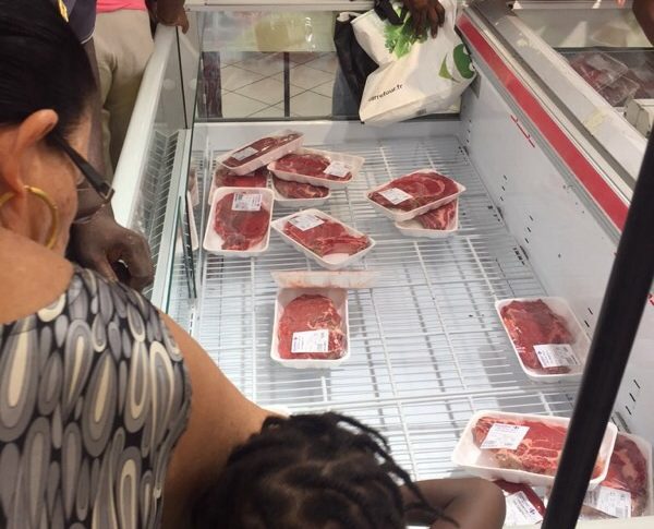 Carrefour...la Martinique t'ai...meuhhhh !!!