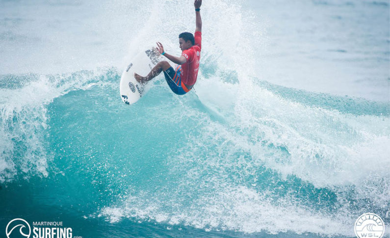 Une étape du championnat du monde de surf en Martinique
