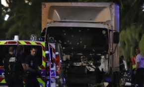 Le camion fou, criblé de balles. (Photo)