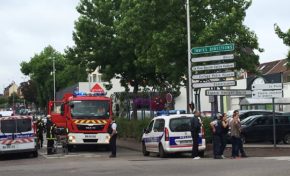 Prise d'otage dans une église : trois morts (live)