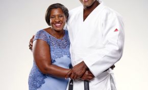 "Ma maman et moi on vous donne RDV demain..."