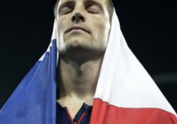 Une défaite et le sot a la perche