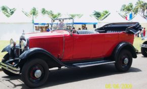 Exposition de voitures anciennes - Journées Européennes du Patrimoine 2016 (Guadeloupe)