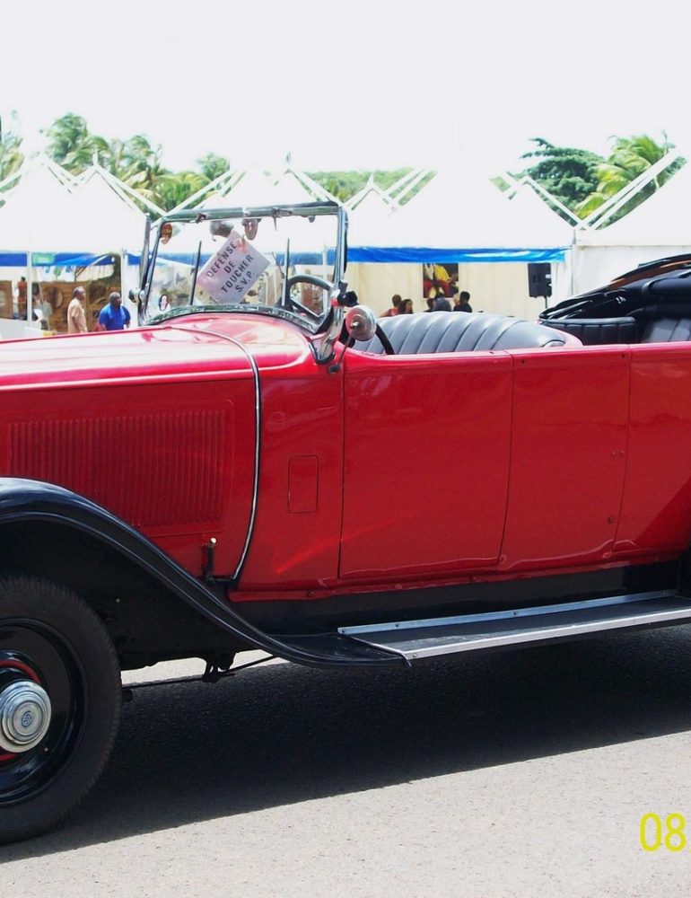 Exposition de voitures anciennes – Journées Européennes du Patrimoine 2016 (Guadeloupe)