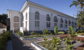 Bibliothèque départementale : Promenade à la bibliothèque départementale - Journées Européennes du Patrimoine à la Réunion
