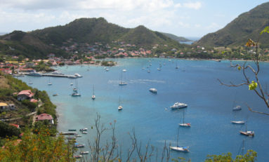 Randonnée pédestre dans les rues de Terre de Haut sur fond artistique - Journées Européennes du Patrimoine 2016 (Guadeloupe)