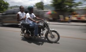 Titus, moto taxi à Haïti (radio)