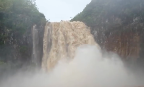 Cascade Niagara à l'île de La Réunion