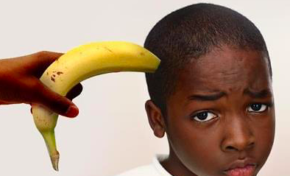 La matraque pour l'anus, la banane pour les cerveaux et plus si affinités ?