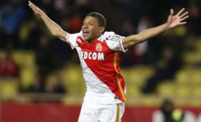 Au lendemain de la défaite de Monaco sur le terrain de Manchester City (5-3), la presse britannique ne tarit pas d'éloges sur le niveau de l'ASM ainsi que celui du brillant Kylian Mbappé.  Monaco est considérée comme  l'une des meilleures équipes d'Europe avec déjà 111 buts marqués cette saison.