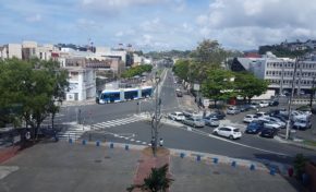 Oh mon dieu, oh ma Diana, oh my God, oh djee zeus...Sergio, Didier...Regardez ...le TCSP roule