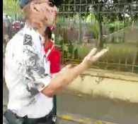 Grande première mondiale en Martinique : un nègre gwo siwo se métisse avec 2 policiers blancs