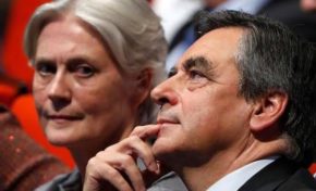 La justice ne lâche  pas Fillon : perquisition dans la Sarthe