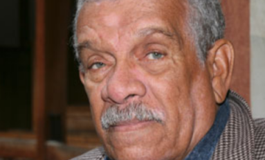 Derek Walcott a refermé le livre de la vie