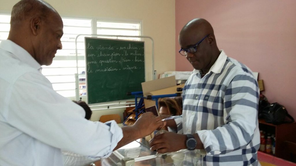 Parle Hamon cul ma tête est malade - Bondamanjak