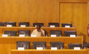 Charles-André Mencé a t-il plus de gonades que Jean-Claude Duverger ?