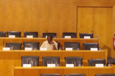 Charles-André Mencé a t-il plus de gonades que Jean-Claude Duverger ?