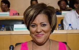 Cathou va prendre le bus