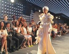 La femme Patuna se veut fougueuse, passionnée...