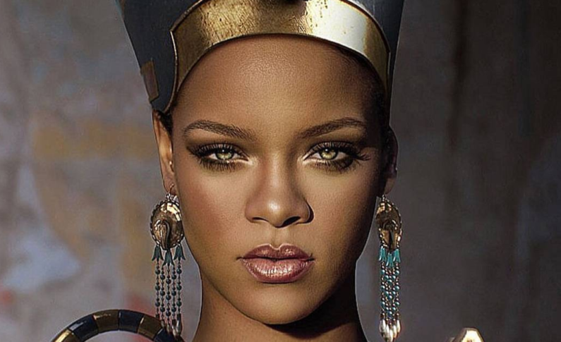 RIHANNA REINE EN VOGUE