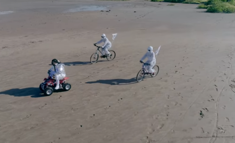 Quand Bobi parodie Kalash c'est du loor