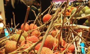 A Paris les letchis de l'île de La Réunion valent de l'or