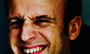 Le fou rire du siècle qui a du chien