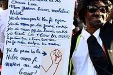 Carnaval de Martinique : Jean-Philippe Nilor le député comploteur est dans le vidé