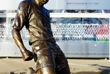 🎶🎶🎵🎵Ne m'appelez plus jamais France...la France elle m'a laissé tomber...🎶🎶🎵🎵