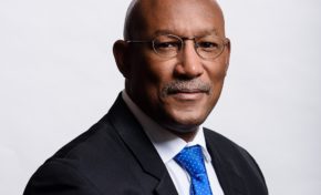 L'avocat...les 200 000 €...la Mercury Beach en Martinique...et le retour de bâton nié